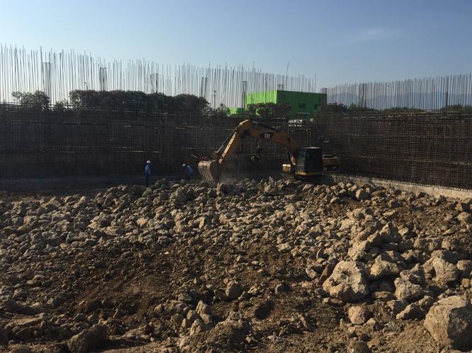 其它 义乌江东污水厂扩建工程 施工内容:氧化沟土方开挖外运及凿桩8人